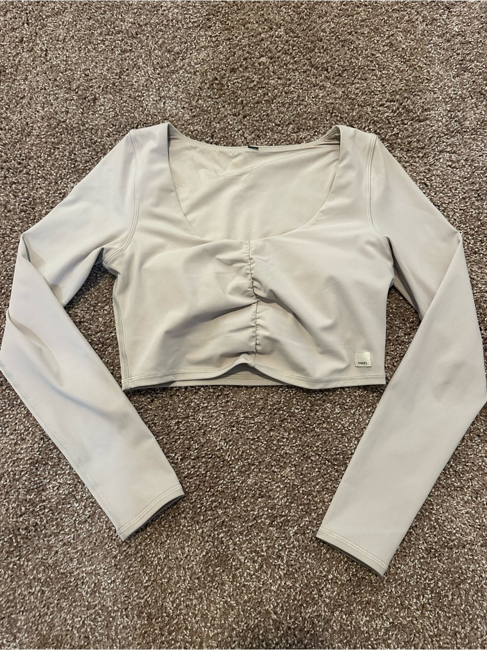 Vuori Ruched Long-Sleeve Cropped Top